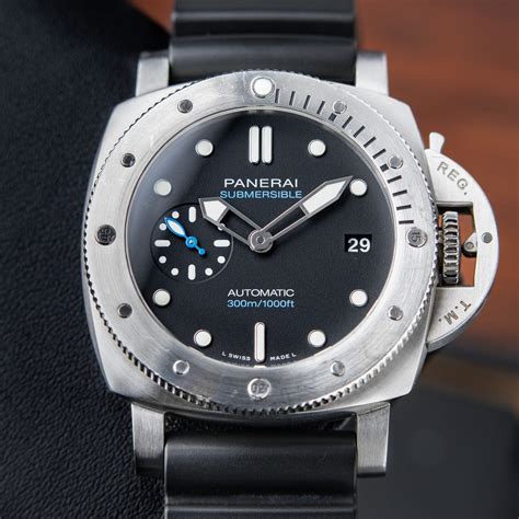 panerai luminor rubber strap.